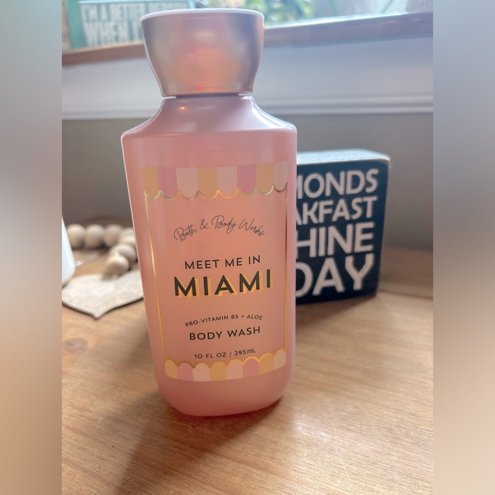 💛NEW B&BW Meet Me in Miami Body Wash